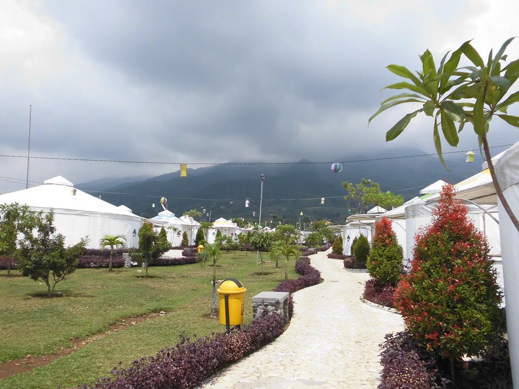 The Highland Park Resort בוגור מראה חיצוני תמונה